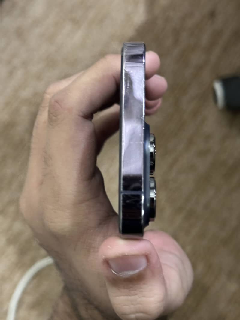 Apple iPhone 14 Pro 2