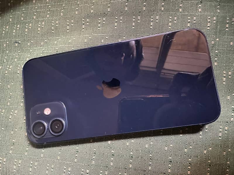 Apple iPhone 12 2