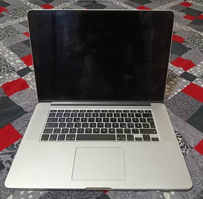 MacBook pro /15.4 inches /mid 2015/16 GB Ram/ 250 GB SSD/