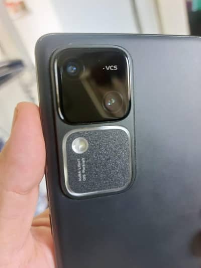 Vivo S18 ya Vivo v30 brand new condition
