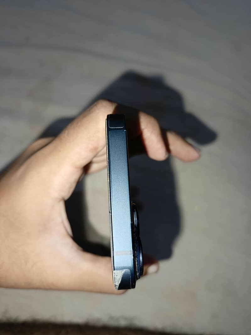 Apple iPhone 14 2