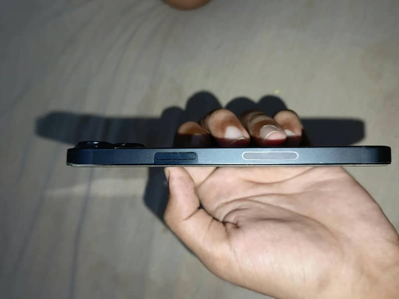 Apple iPhone 14 5
