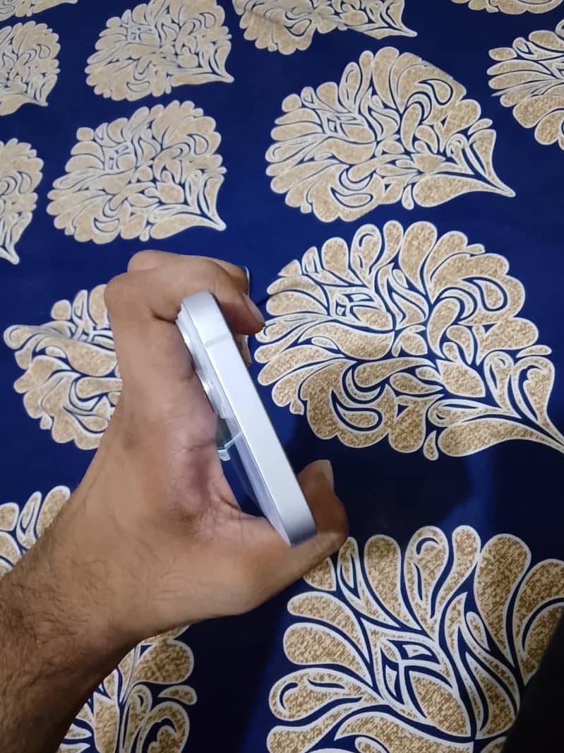 Apple iPhone 14 8