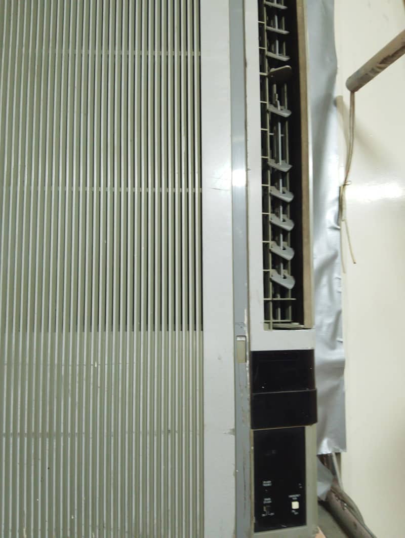 ship AC 1