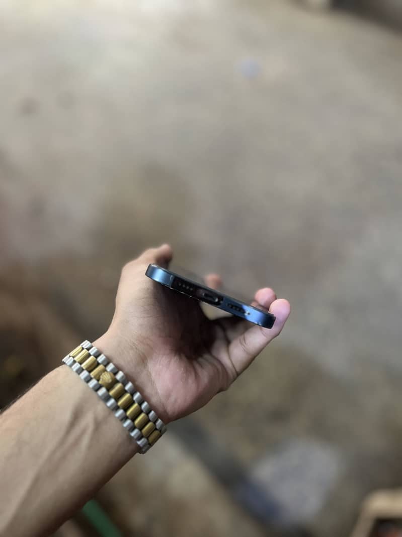 Apple iPhone 12 Pro Max 6