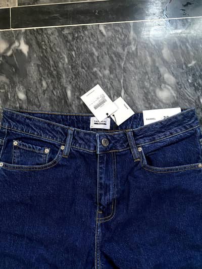 Barrel jeans