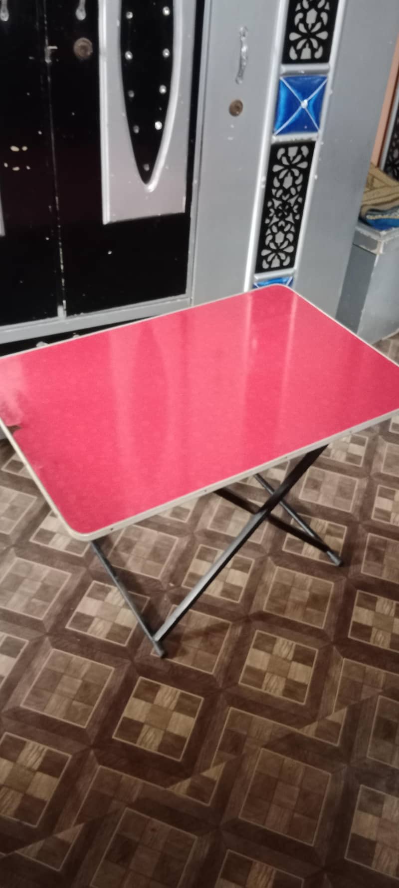 Folding Table 0