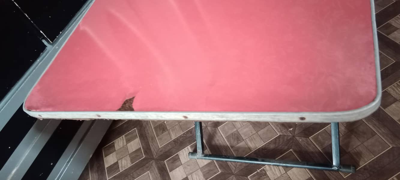 Folding Table 5