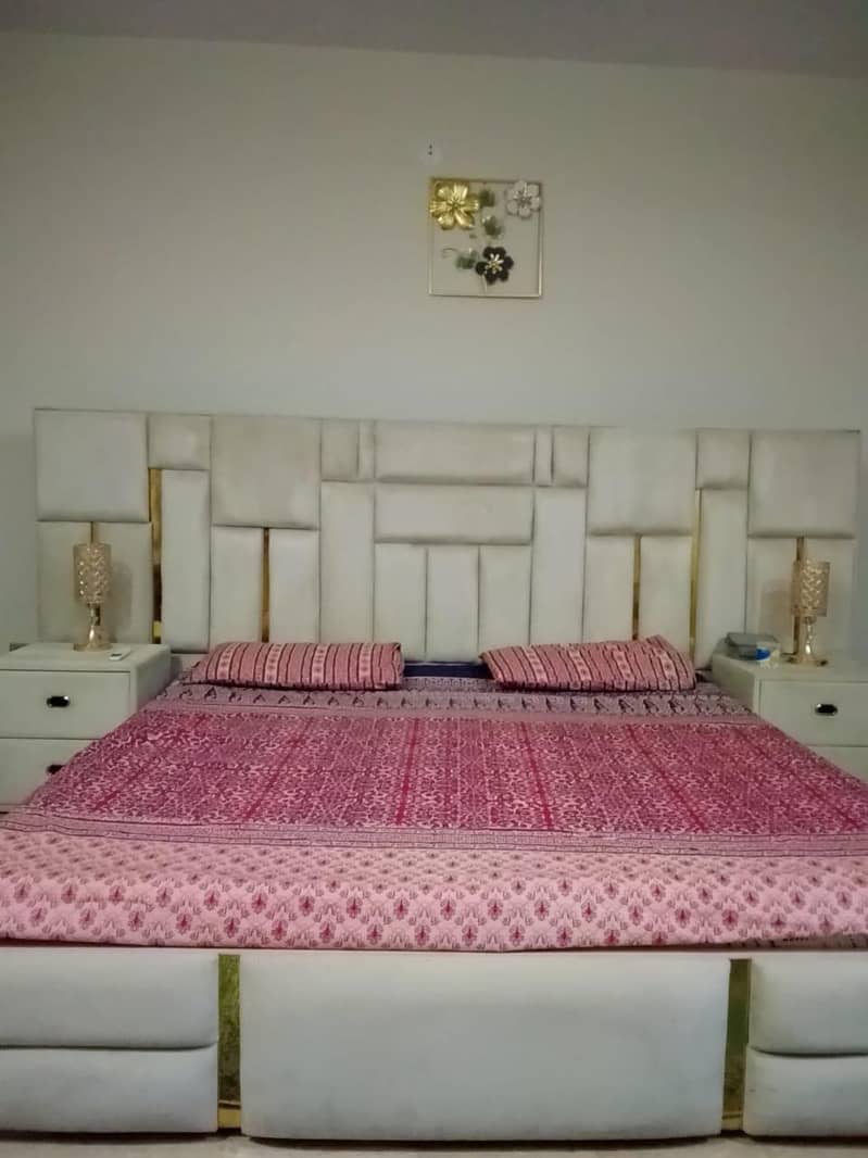 King Size Bed 2