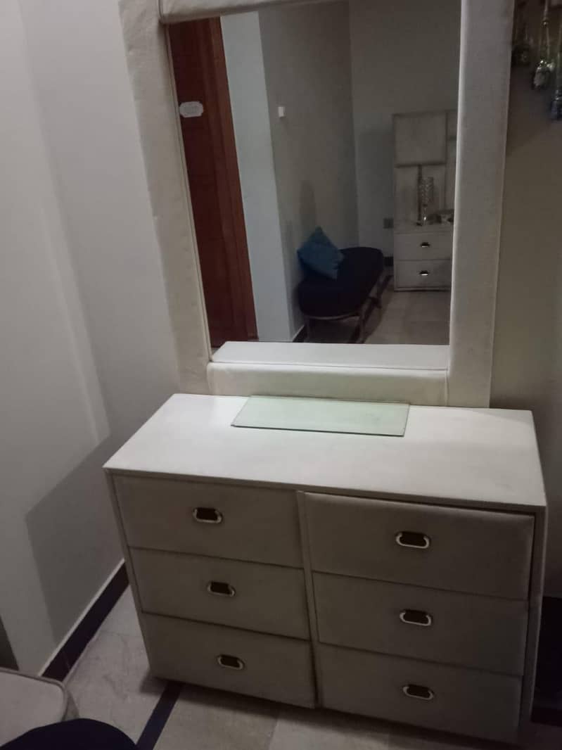 King Size Bed 3