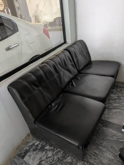 Black leather Sofas for sale