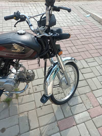 Honda CD 70 2025