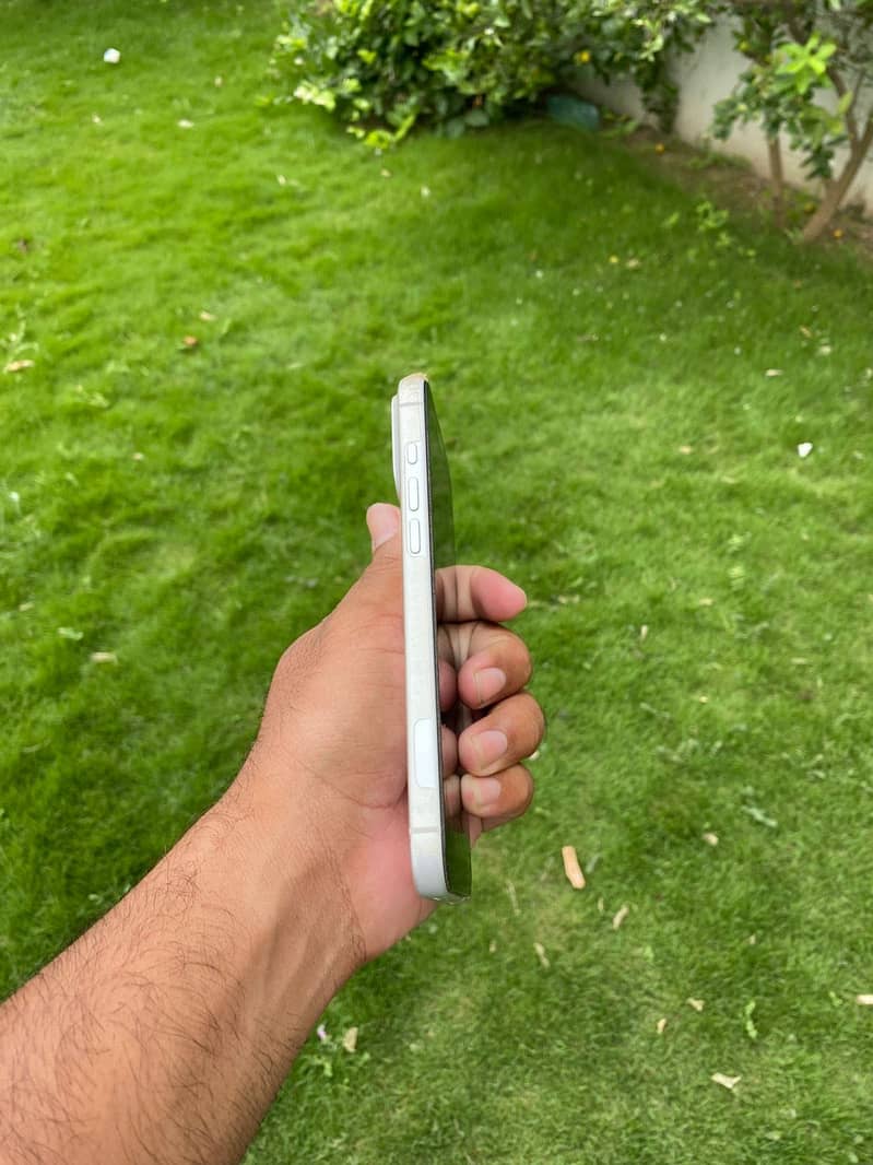 Apple iPhone 17 Pro Max 2