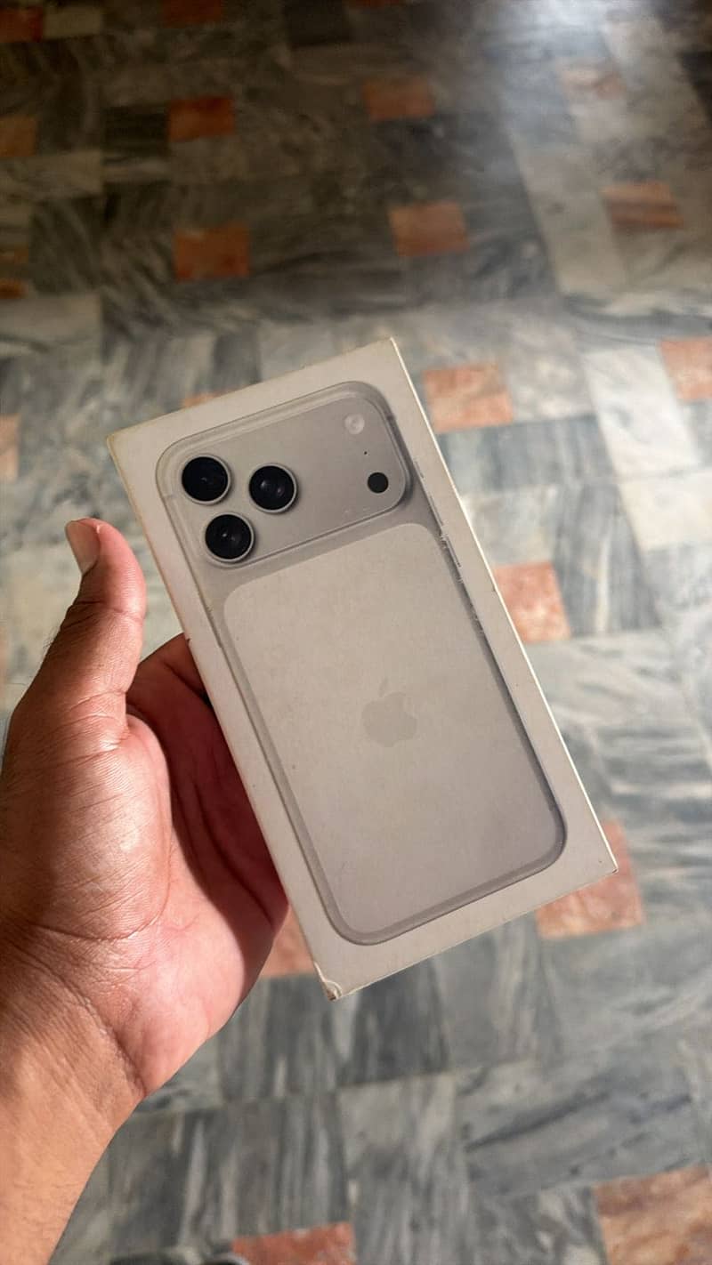 Apple iPhone 17 Pro Max 3