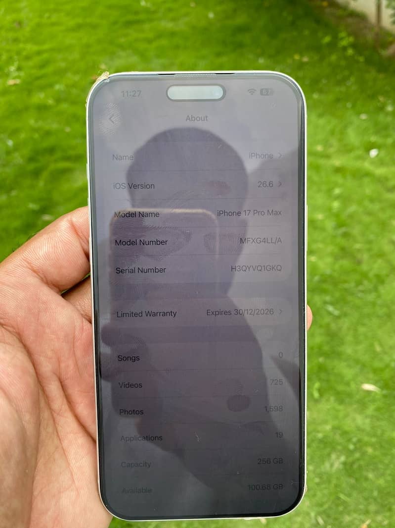 Apple iPhone 17 Pro Max 4