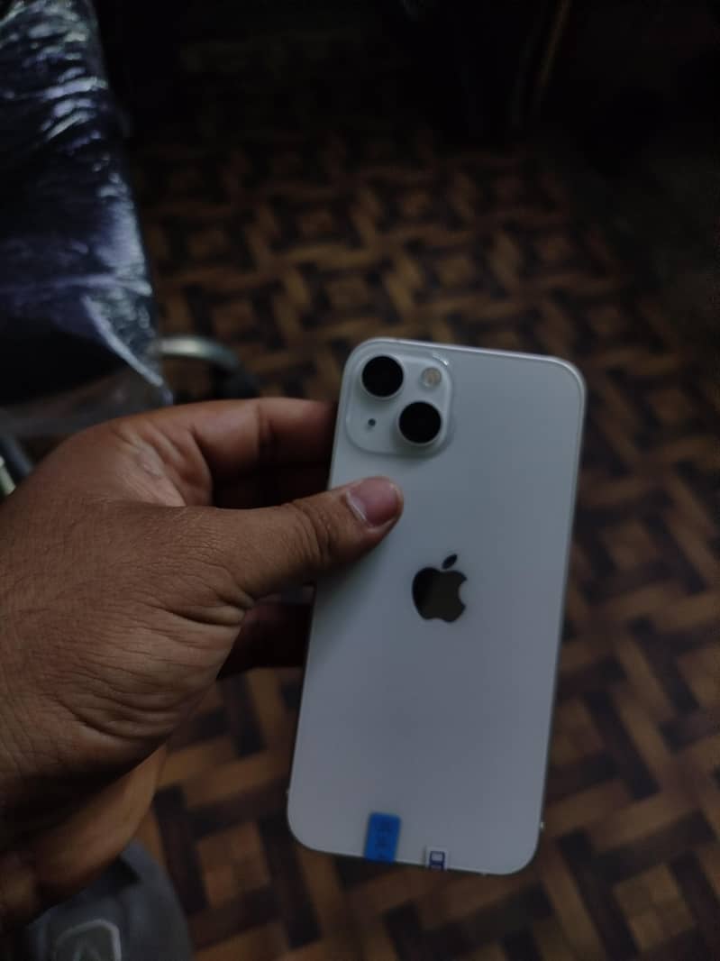 Apple iPhone 13 6