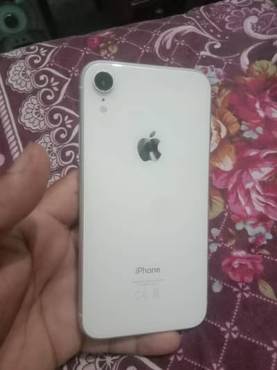 Apple iPhone XR