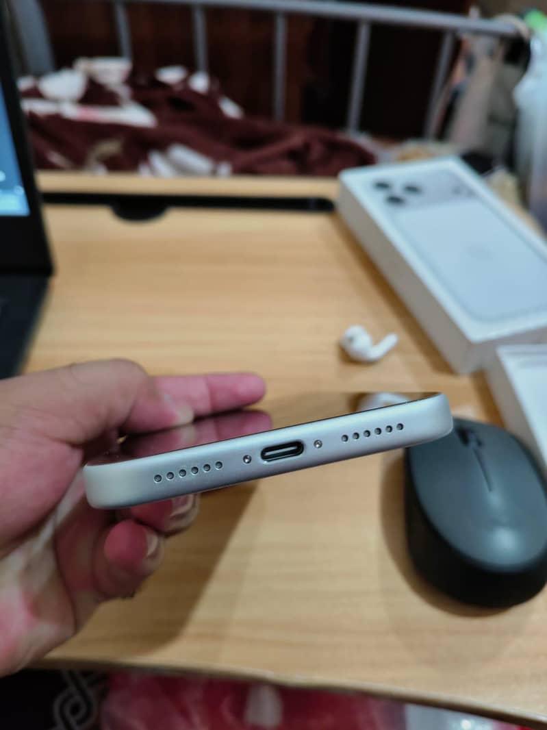 Apple iPhone 17 Pro Max 2
