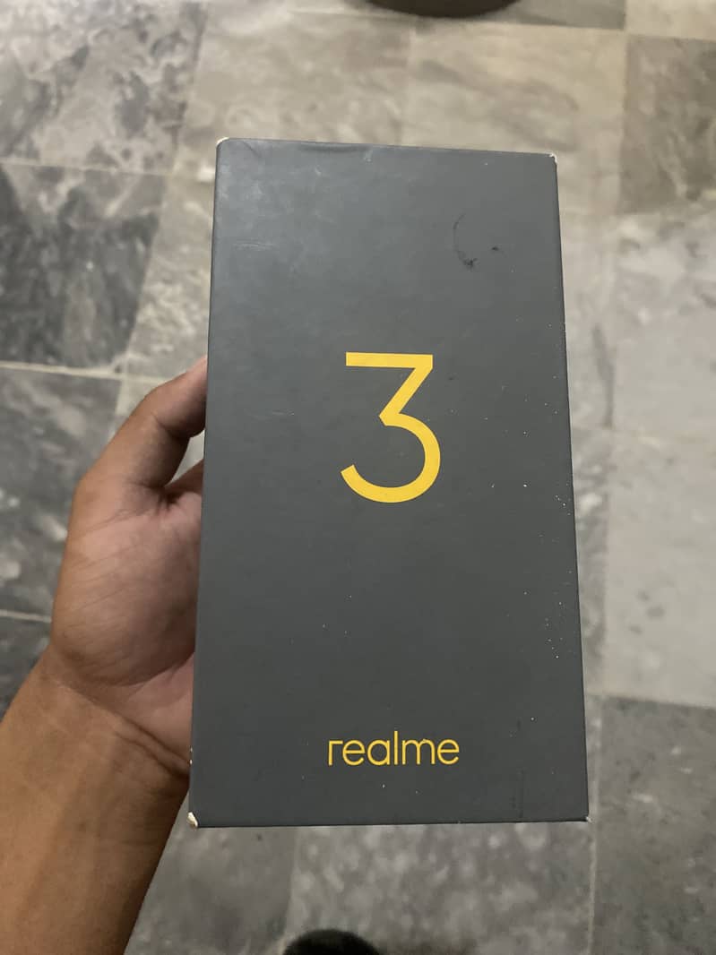 Realme 3 4