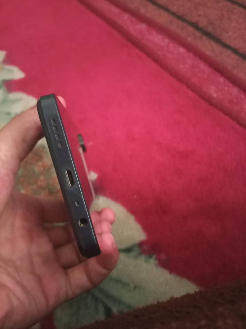 Realme C33 1