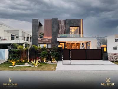 1 KANAL BRAND NEW MODERN DESIGNER HOUSE FOR SALE AT DHA PHASE 1 GOOD LOCATION