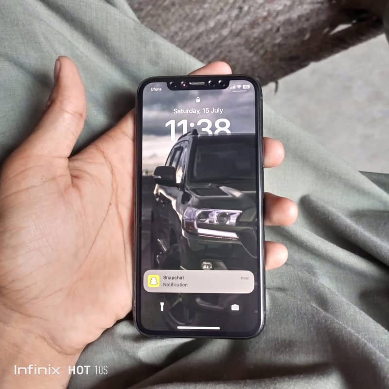Apple iPhone 11 Pro 1