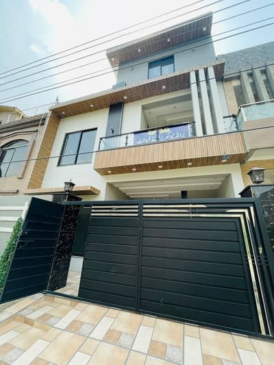 7 Marla Brand New House For Sale Good Location Satlesh House