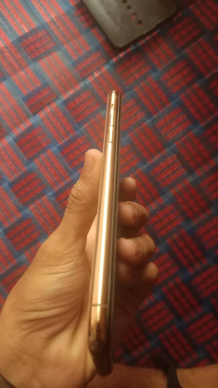 Apple iPhone 11 Pro Max 5