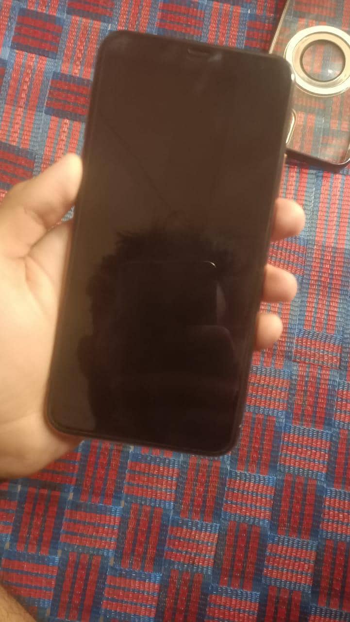 Apple iPhone 11 Pro Max 7