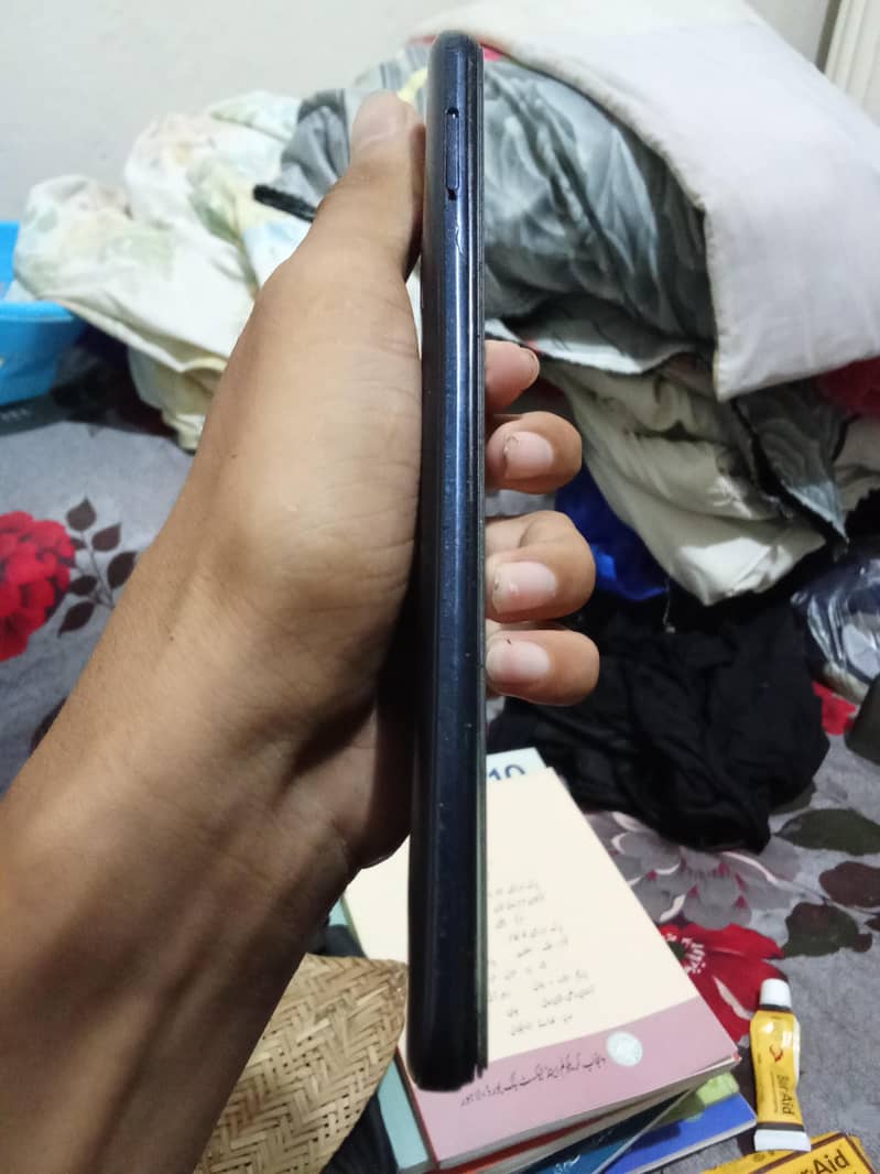 Tecno Pova 4