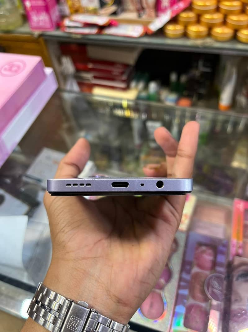 Realme C65 2
