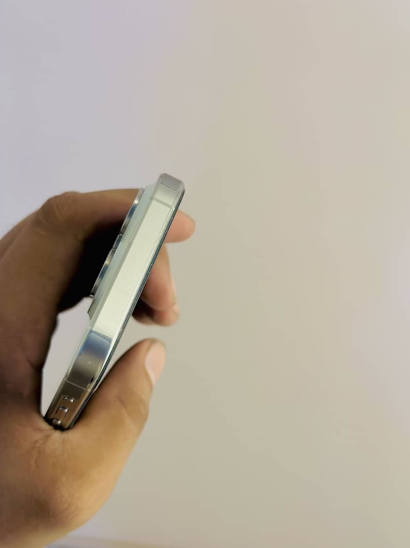 Apple iPhone 15 Pro 1