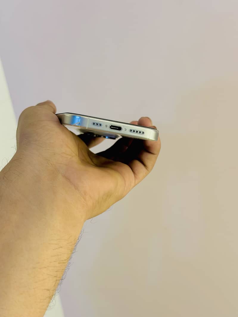 Apple iPhone 15 Pro 5