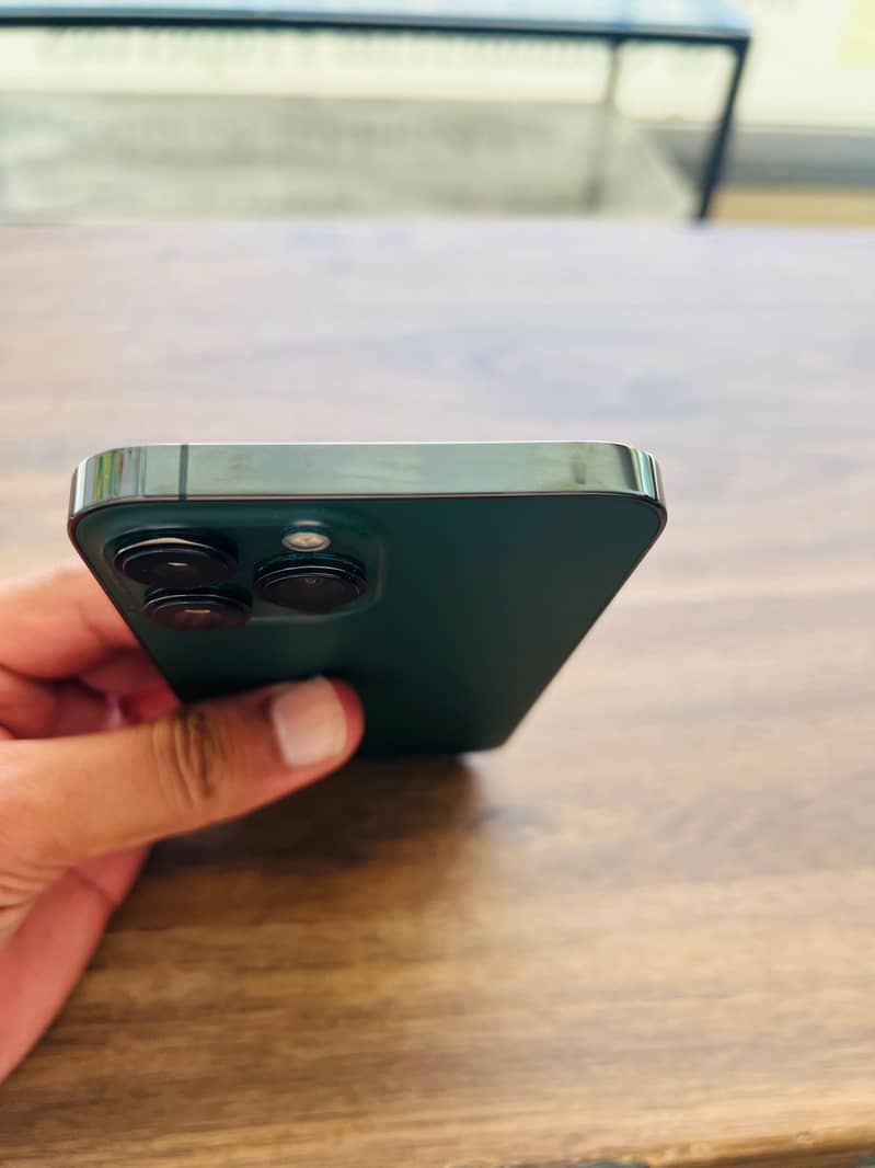 Apple iPhone 13 Pro Max 6