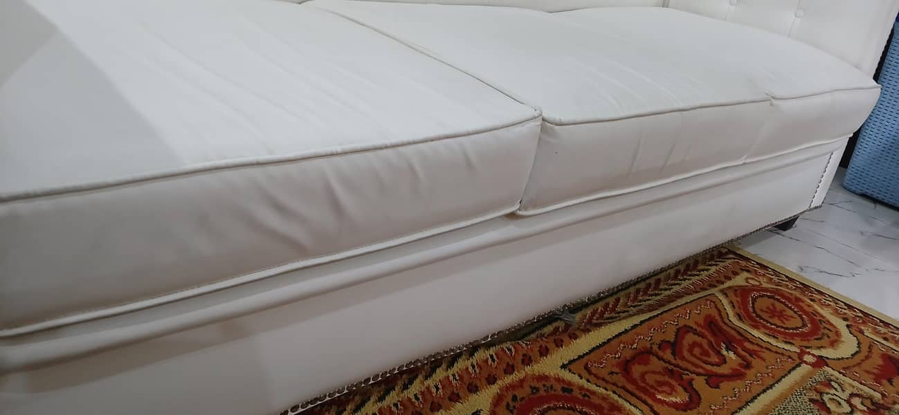 Chesterfield sofa 2