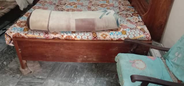 dabal bed&singaar table &show case