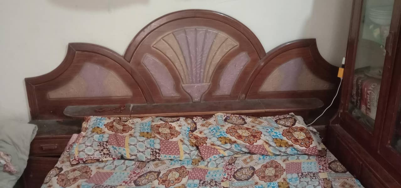 dabal bed&singaar table &show case 1