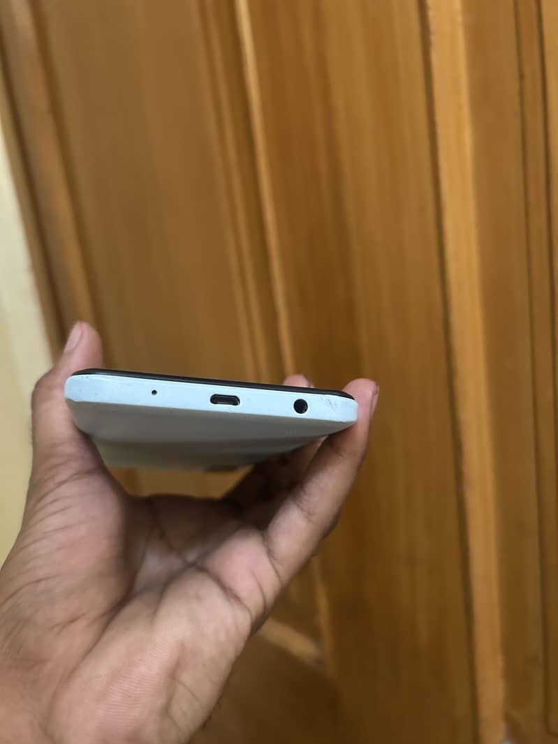 Realme A1 7