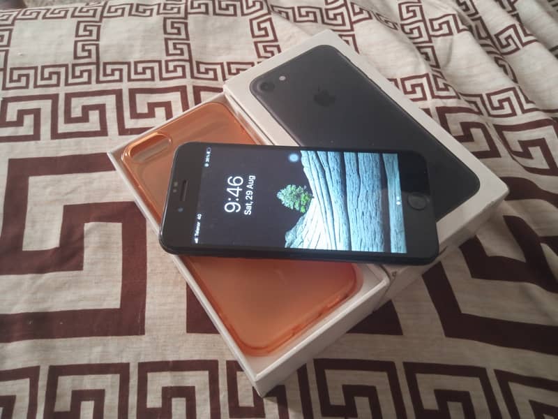 Apple iPhone 7 5