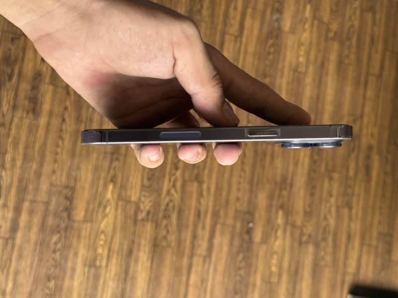 Apple iPhone 14 Pro Max 0