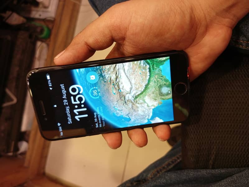Apple iPhone 8 4