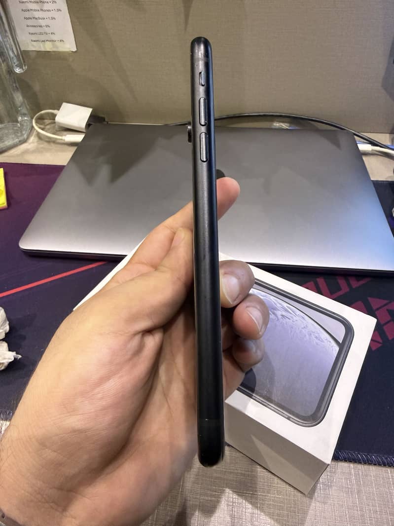 Apple iPhone XR 3