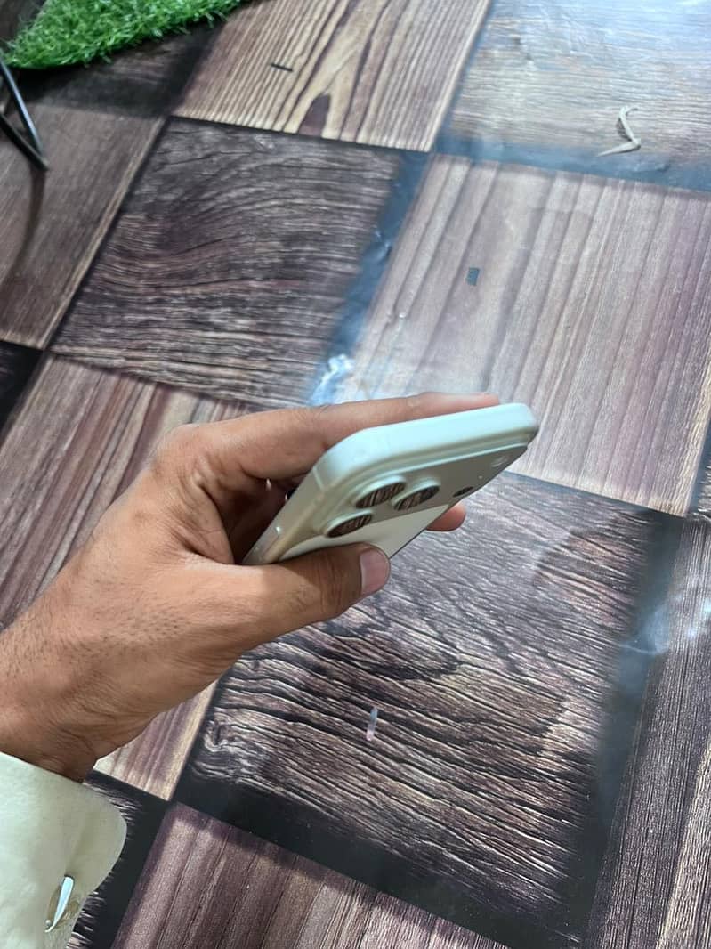 Apple iPhone 17 Pro 1