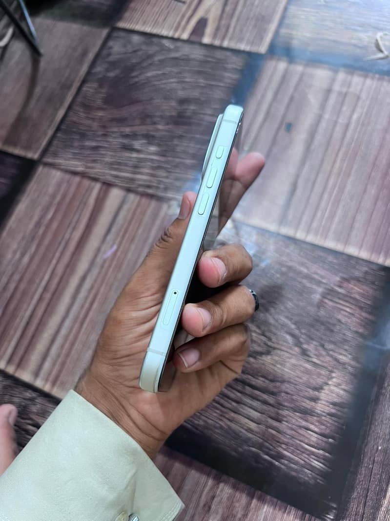 Apple iPhone 17 Pro 2
