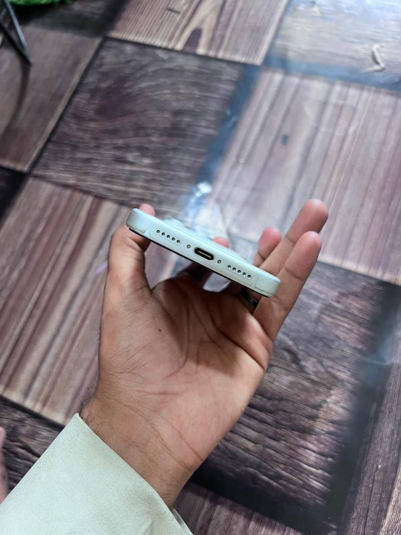 Apple iPhone 17 Pro 4