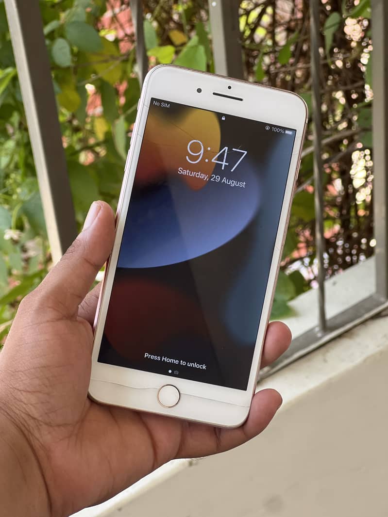 Apple iPhone 7 Plus 1