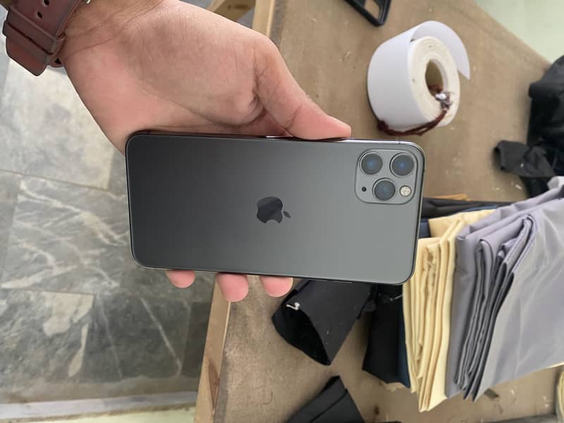 Apple iPhone 11 Pro Max 3