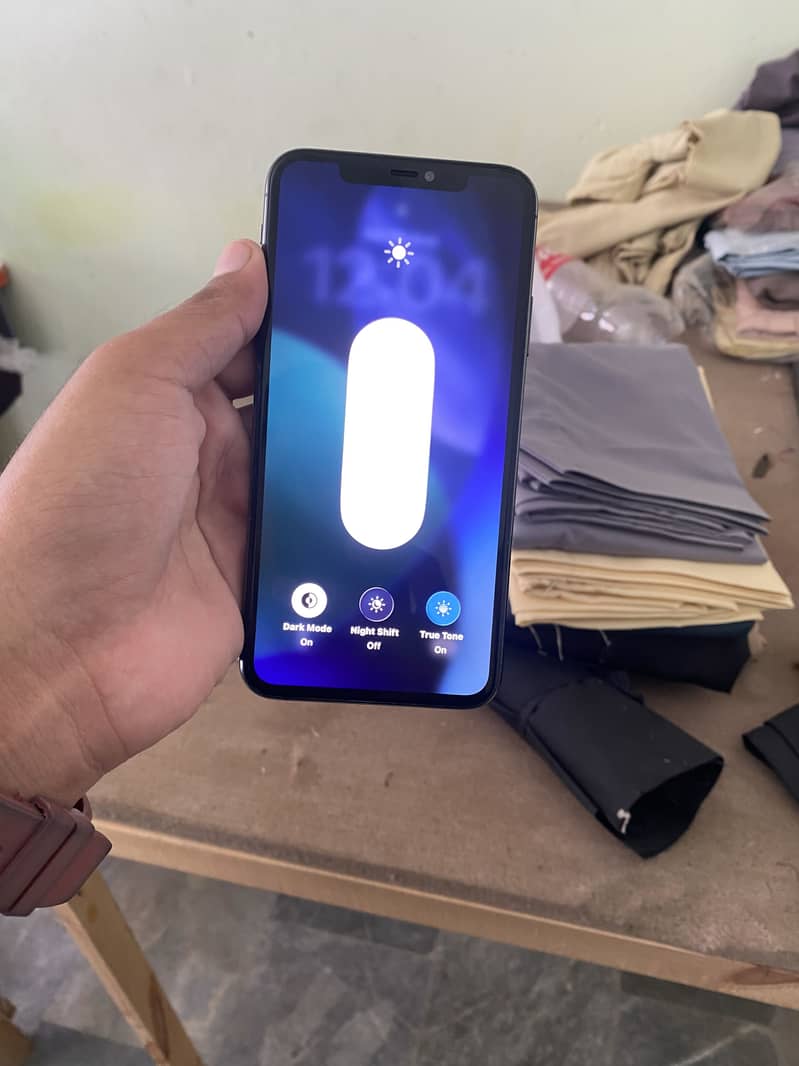 Apple iPhone 11 Pro Max 7