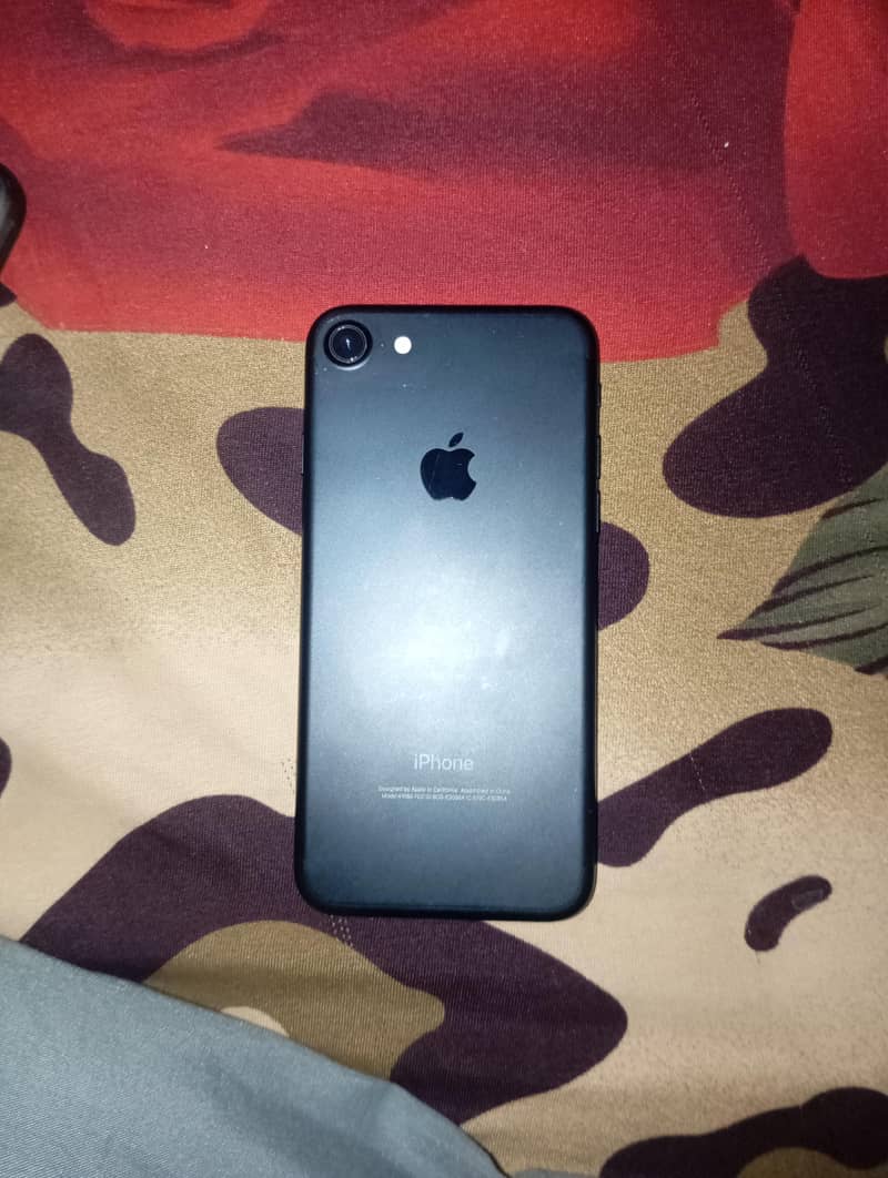 Apple iPhone 7 1