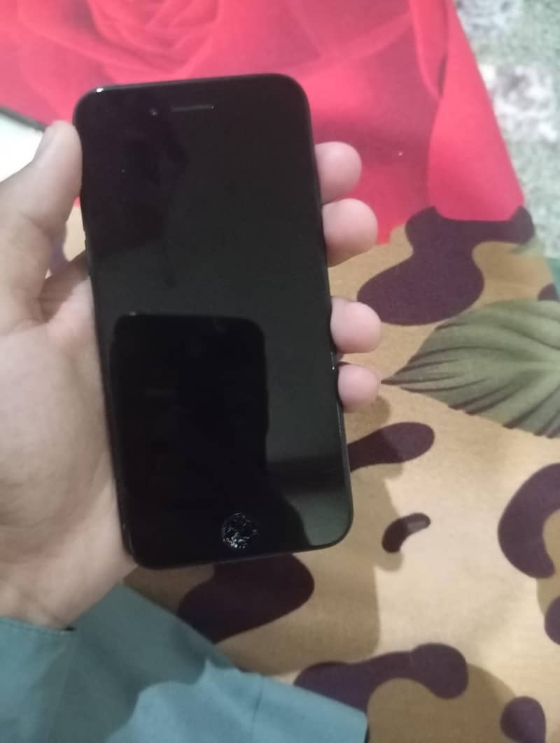 Apple iPhone 7 4